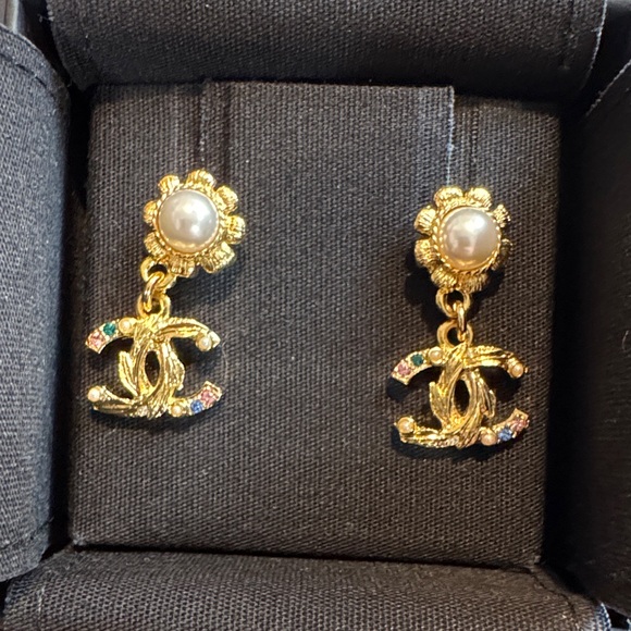 CHANEL Accessories - Chanel earrings